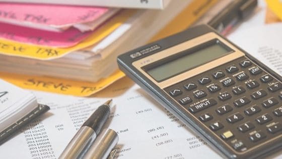 Why I love budgeting and how its changed my life. Simple answer, budgeting has helped my net worth grow to nearly $500,000 in less than 5 years. #budget #networth #handfulofthoughts