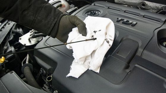 This month's money mistake relates to vehicle maintenance. If you own a vehicle you will want to read how you can avoid this mistake. #vehiclemaintenance #handfulofthoughts #moneymistake